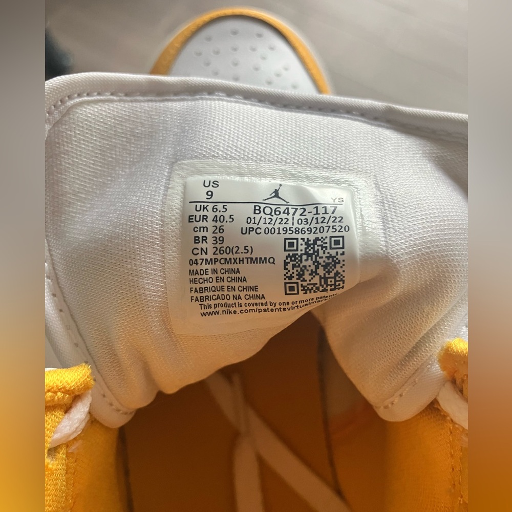 Jordan 1 Mid Women’s Yellow and White - Picture 4 of 4